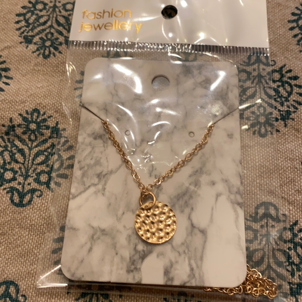 Hammered platted necklace